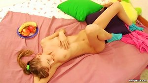 Amateur Teen Maria Masturbates Hard On The Bed