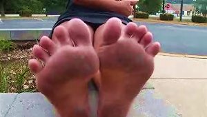 Donna's  Feet (extra Long Clip)