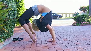 Sexy Blond Yoga Girl Will Flash Her Tits Out